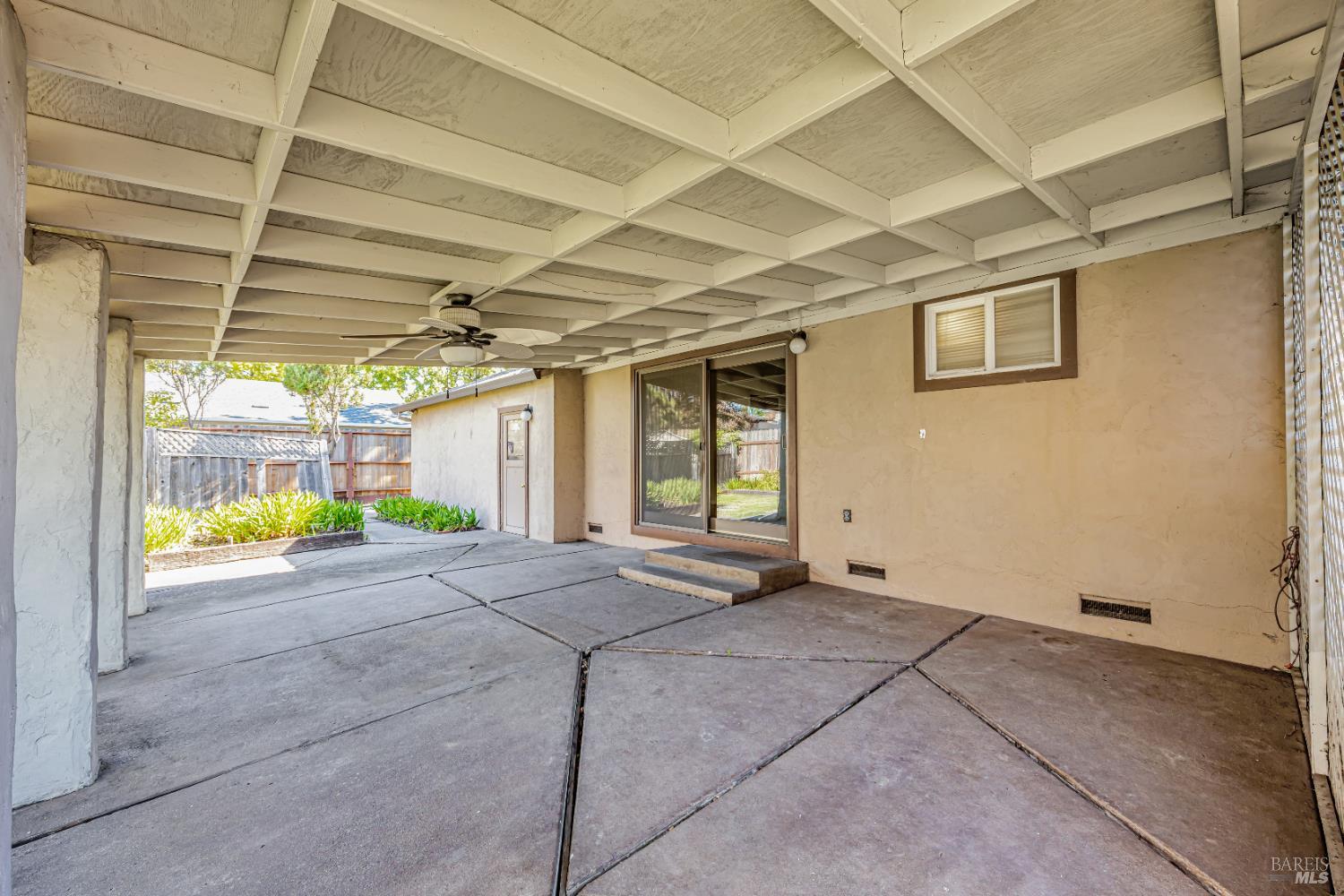 Detail Gallery Image 33 of 44 For 2711 Iroquois St, Santa Rosa,  CA 95403 - 3 Beds | 2 Baths