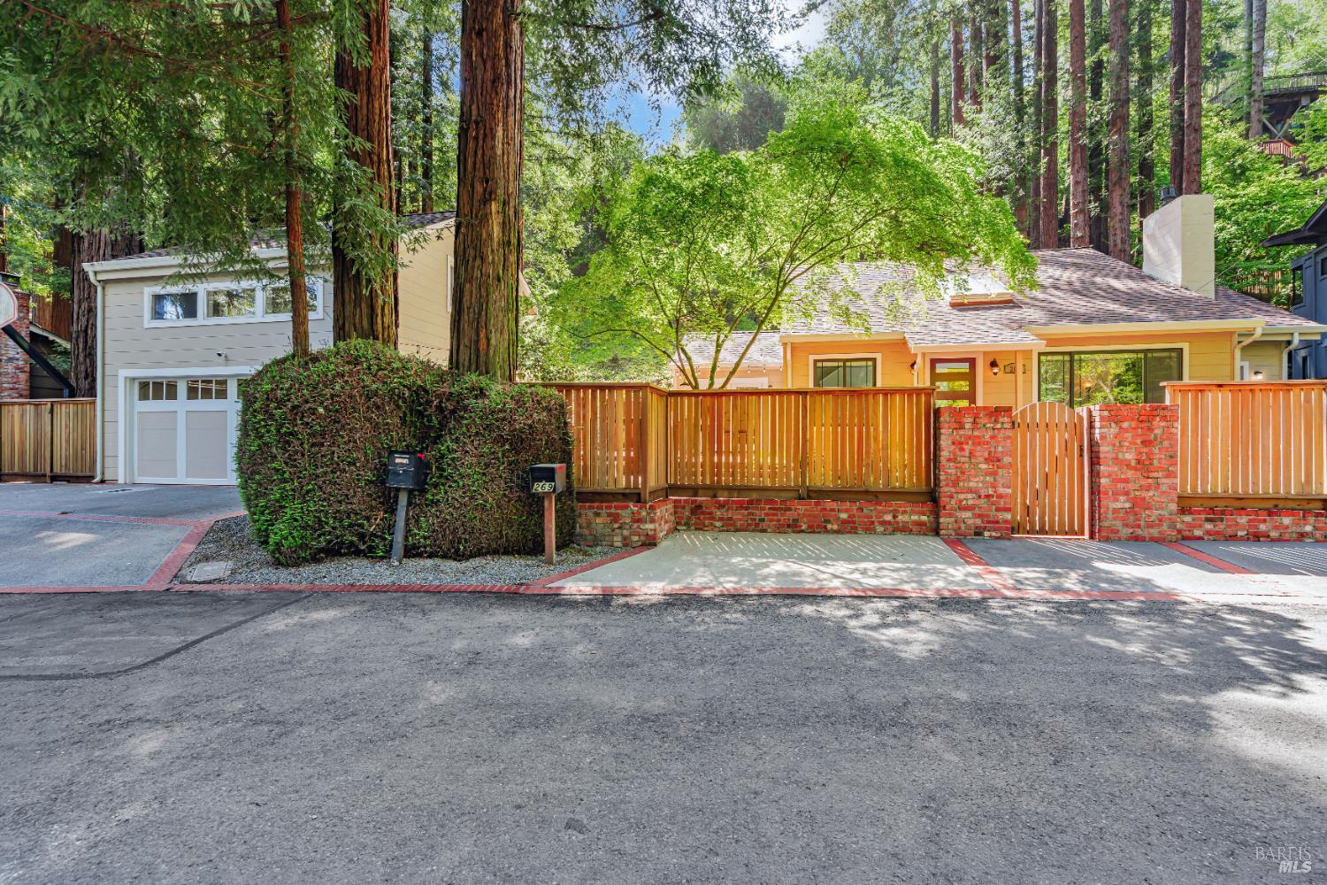 Detail Gallery Image 2 of 53 For 269 Corte Madera Ave, Mill Valley,  CA 94941 - 4 Beds | 3/1 Baths