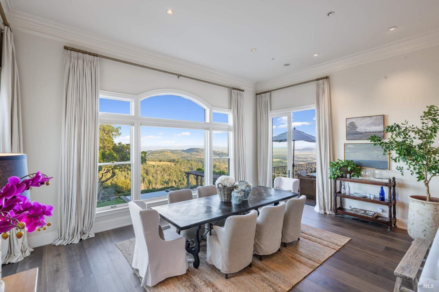 Detail Gallery Image 7 of 33 For 17256 7th St, Sonoma,  CA 95476 - 4 Beds | 3/2 Baths