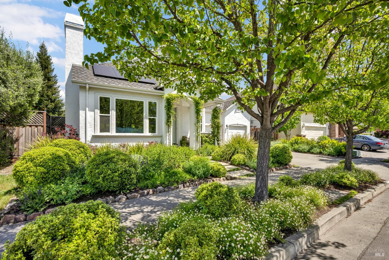 Detail Gallery Image 2 of 55 For 4748 Prospect Ave, Santa Rosa,  CA 95409 - 5 Beds | 4 Baths