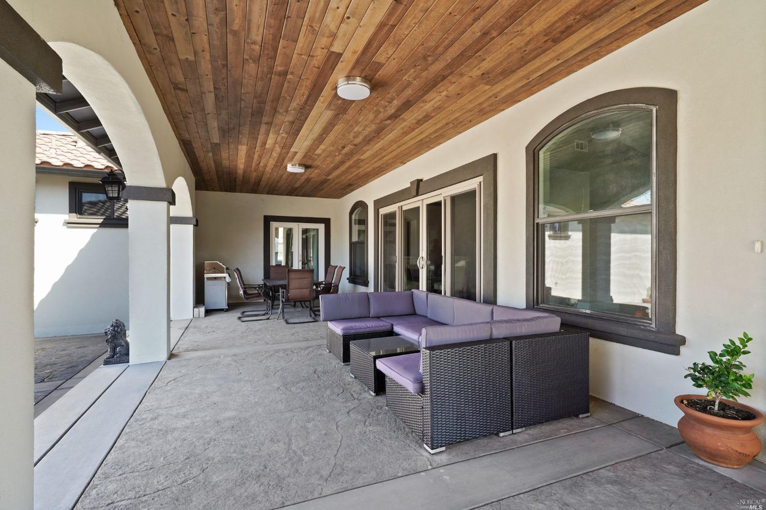 Detail Gallery Image 12 of 45 For 15350 Mustang Ct, Middletown,  CA 95461 - 3 Beds | 2 Baths