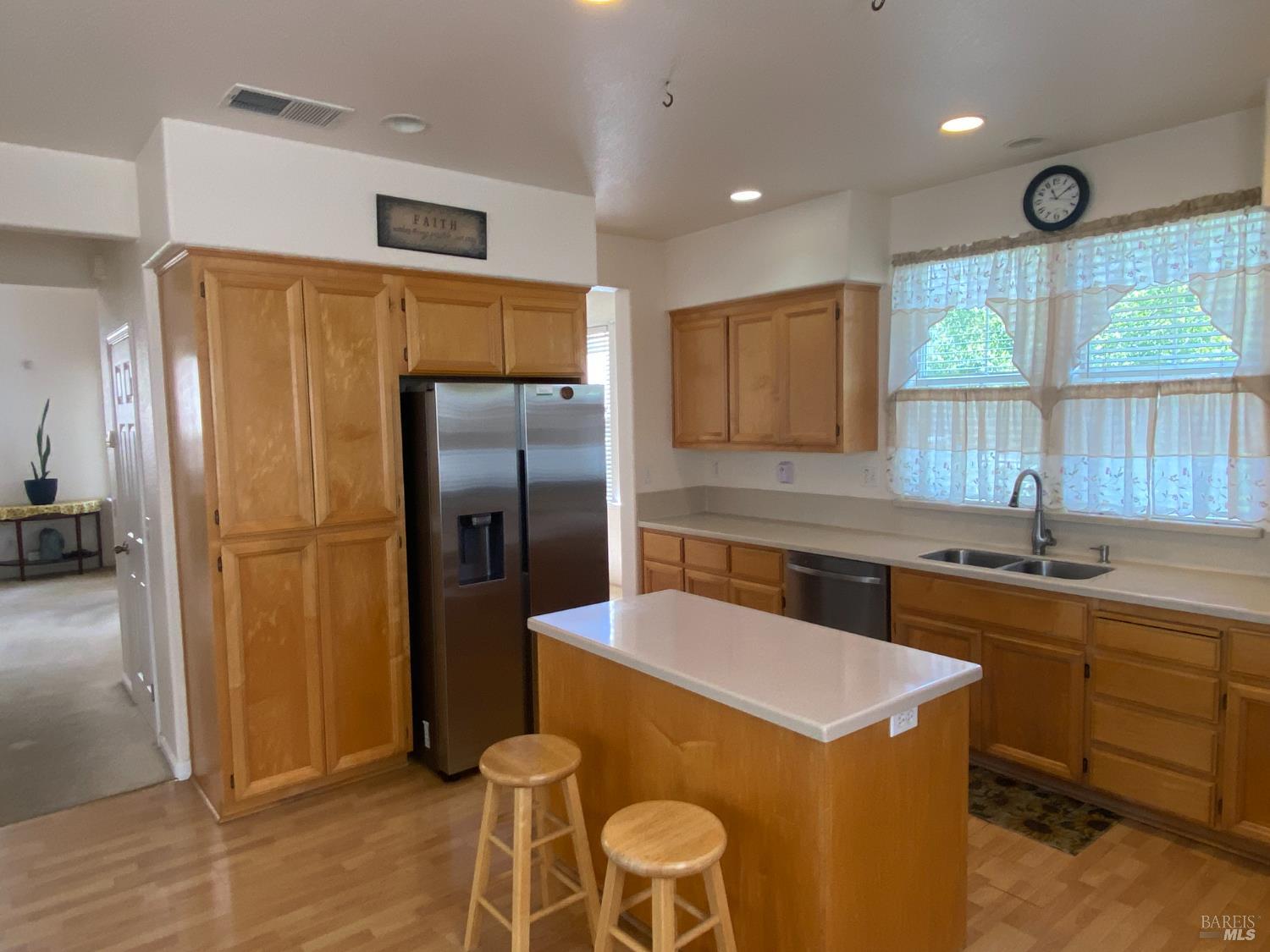 Detail Gallery Image 10 of 43 For 2695 Arbor Grove Ln, Santa Rosa,  CA 95407 - 4 Beds | 2/1 Baths