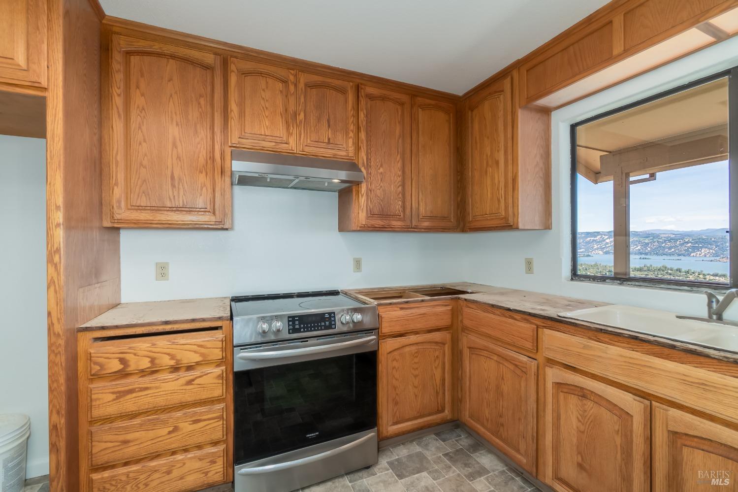 Detail Gallery Image 11 of 32 For 9102 Bannock Ct, Kelseyville,  CA 95451 - 4 Beds | 3 Baths