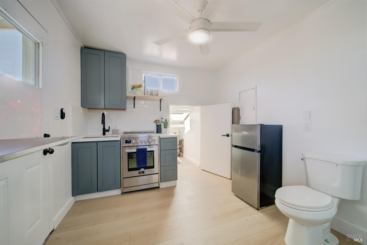 Detail Gallery Image 24 of 43 For 948 Benicia Rd, Vallejo,  CA 94591 - 2 Beds | 1 Baths