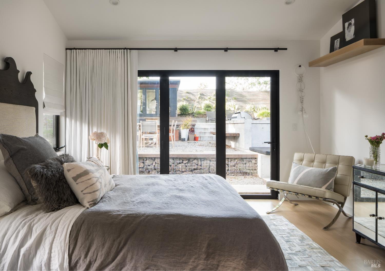 Detail Gallery Image 11 of 15 For 11 Maple Ln, San Anselmo,  CA 94960 - 4 Beds | 2 Baths