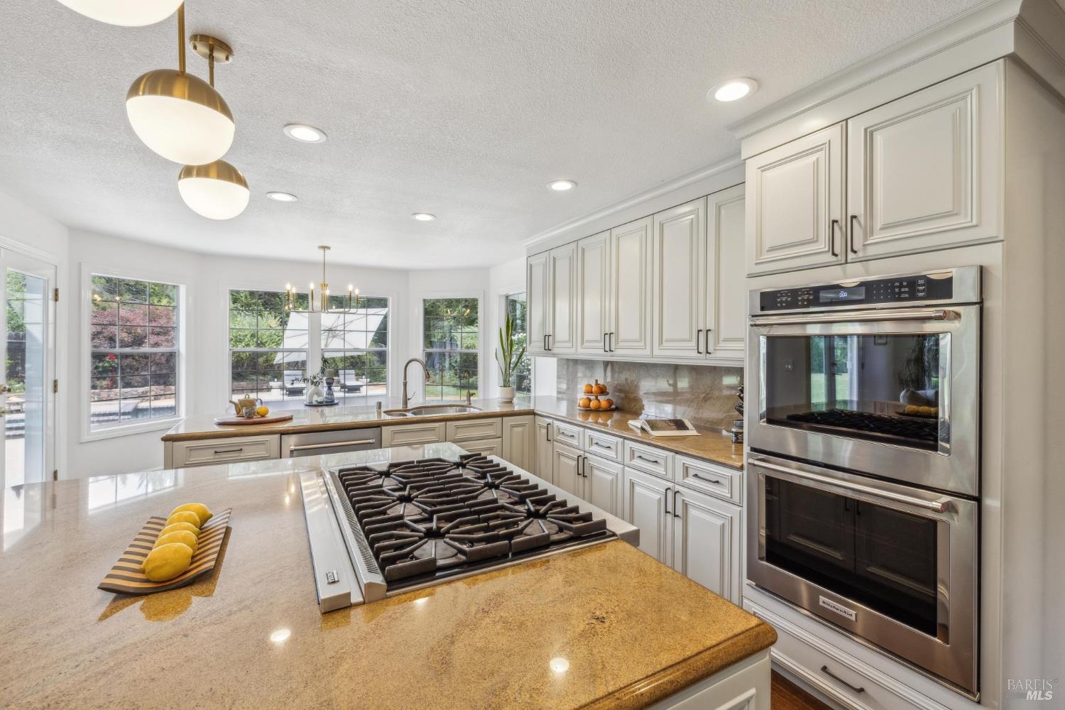 Detail Gallery Image 21 of 98 For 9724 Green Valley Rd, Sebastopol,  CA 95472 - 4 Beds | 3 Baths