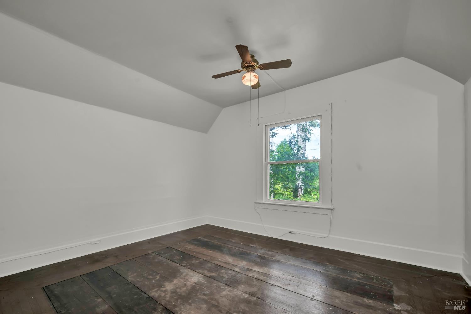 Detail Gallery Image 22 of 66 For 1466 Cooper Rd, Sebastopol,  CA 95472 - 6 Beds | 5/1 Baths