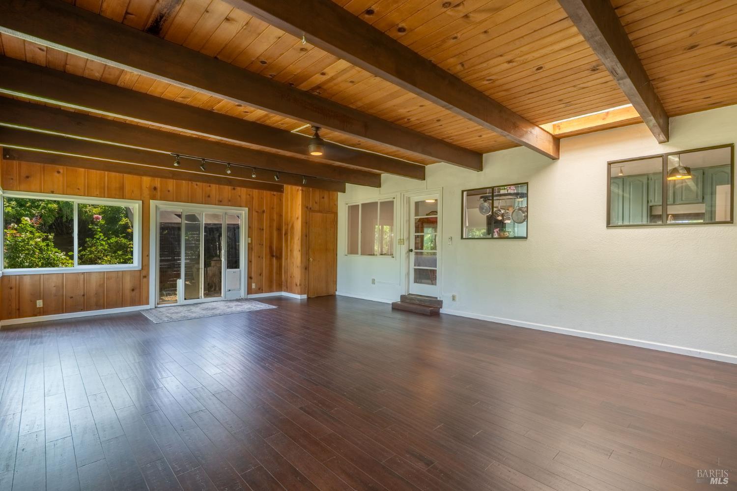 Detail Gallery Image 18 of 43 For 3120 Hermosa Dr, Napa,  CA 94558 - 4 Beds | 2 Baths