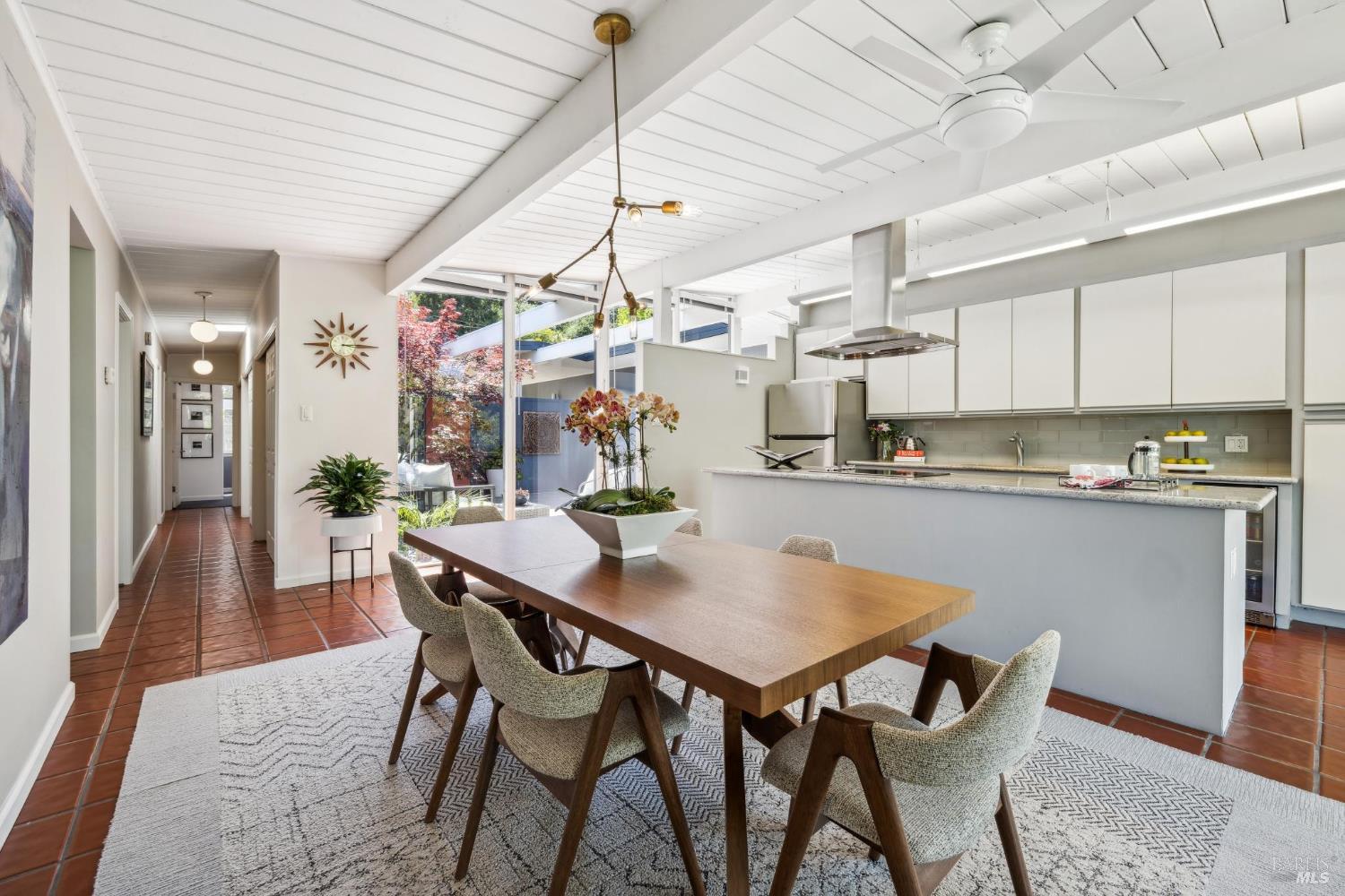 Detail Gallery Image 24 of 57 For 708 Birchwood Ct, San Rafael,  CA 94903 - 5 Beds | 3 Baths