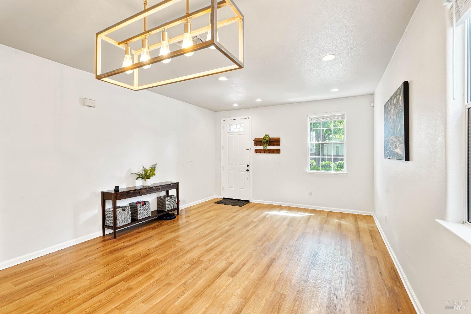 Detail Gallery Image 7 of 58 For 505 Vintage Springs Ct, Fairfield,  CA 94534 - 3 Beds | 2/1 Baths