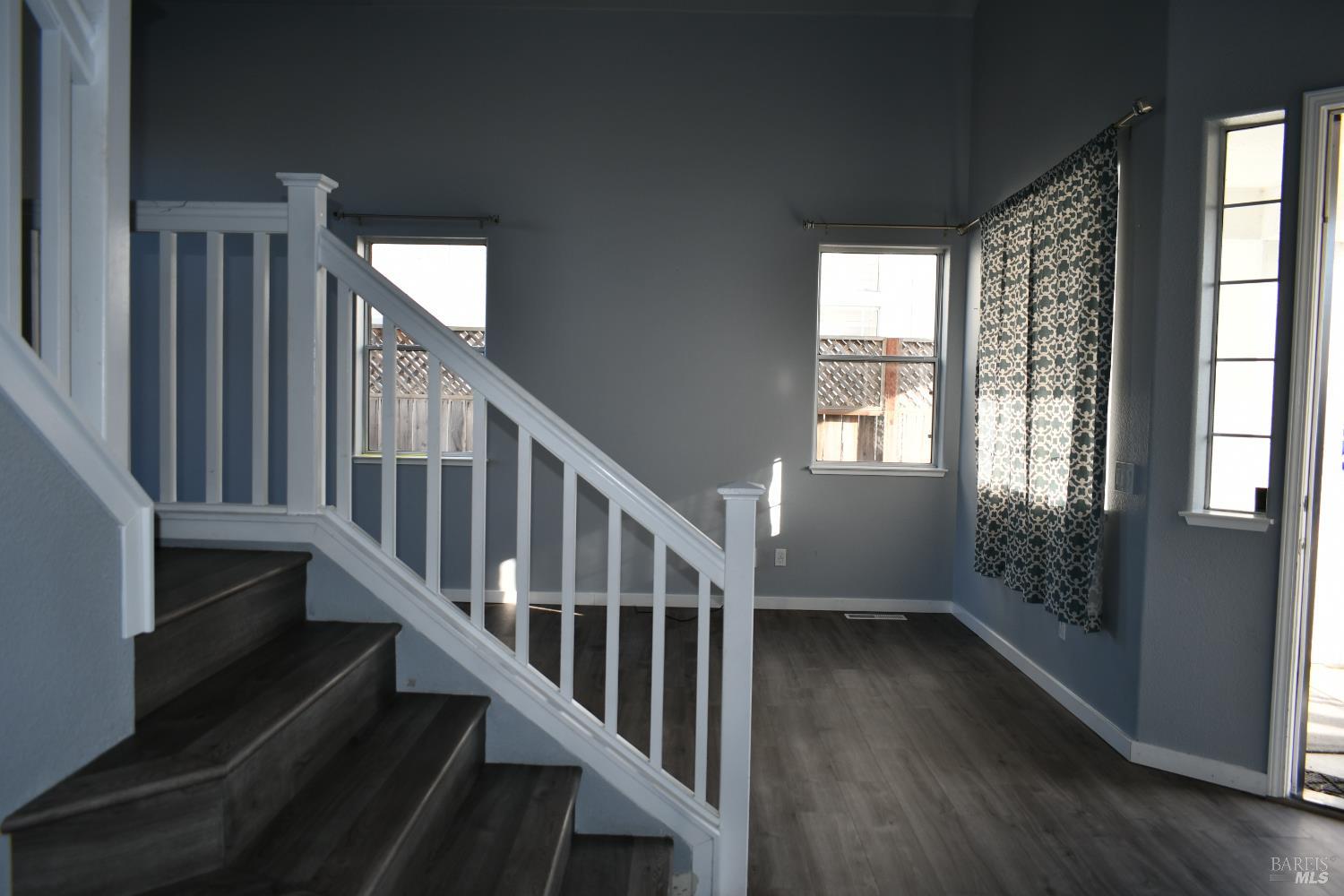 Detail Gallery Image 7 of 19 For 2630 Arrowhead Dr, Santa Rosa,  CA 95407 - 4 Beds | 3 Baths
