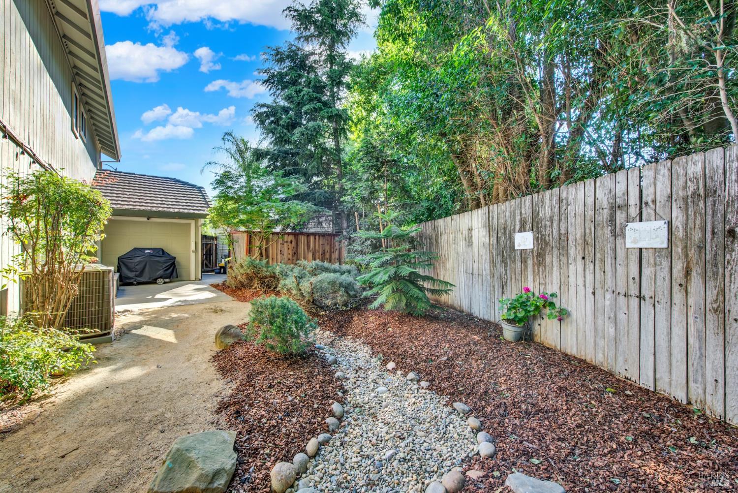 Detail Gallery Image 41 of 46 For 355 Holly Ct, Dixon,  CA 95620 - 3 Beds | 2/1 Baths