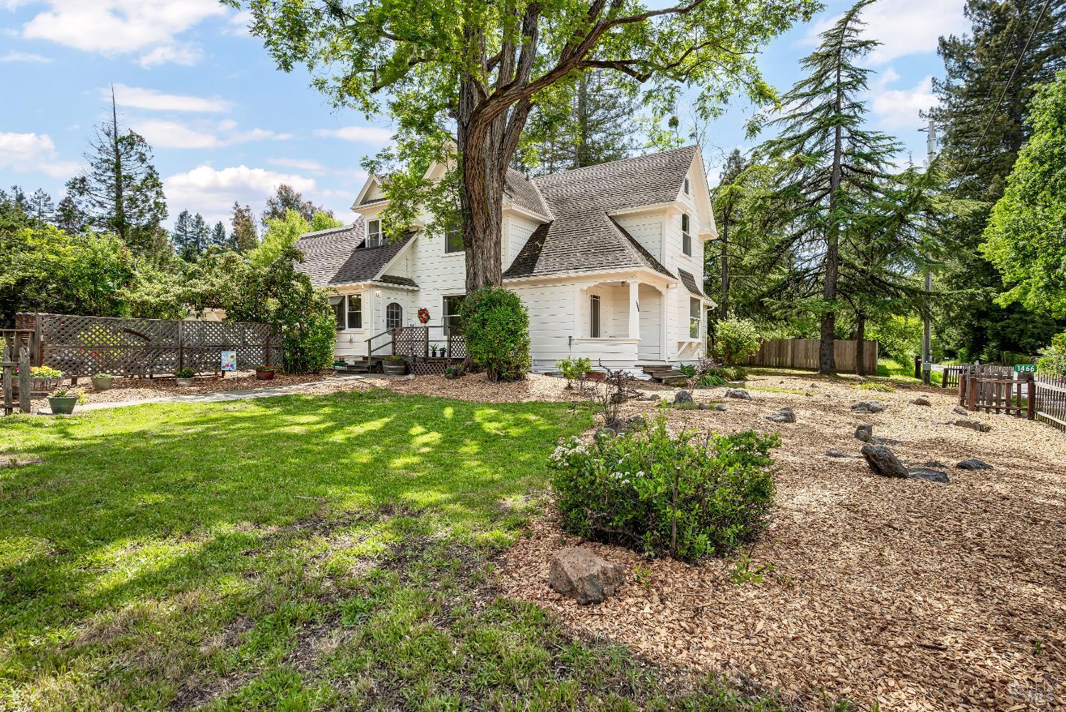 Detail Gallery Image 2 of 66 For 1466 Cooper Rd, Sebastopol,  CA 95472 - 6 Beds | 5/1 Baths