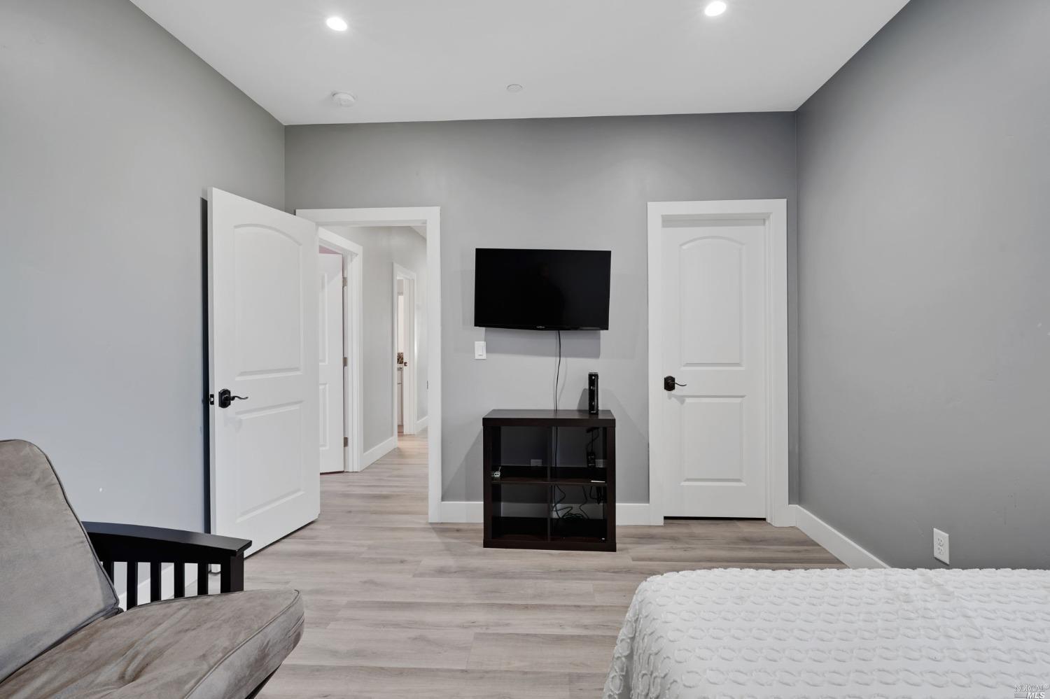 Detail Gallery Image 23 of 45 For 15350 Mustang Ct, Middletown,  CA 95461 - 3 Beds | 2 Baths