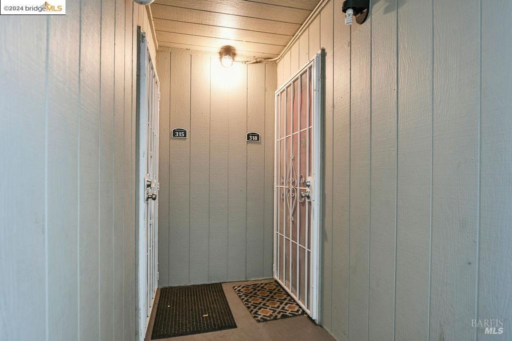 Detail Gallery Image 10 of 17 For 1333 N Camino Alto Unkn, Vallejo,  CA 94589 - 2 Beds | 2 Baths