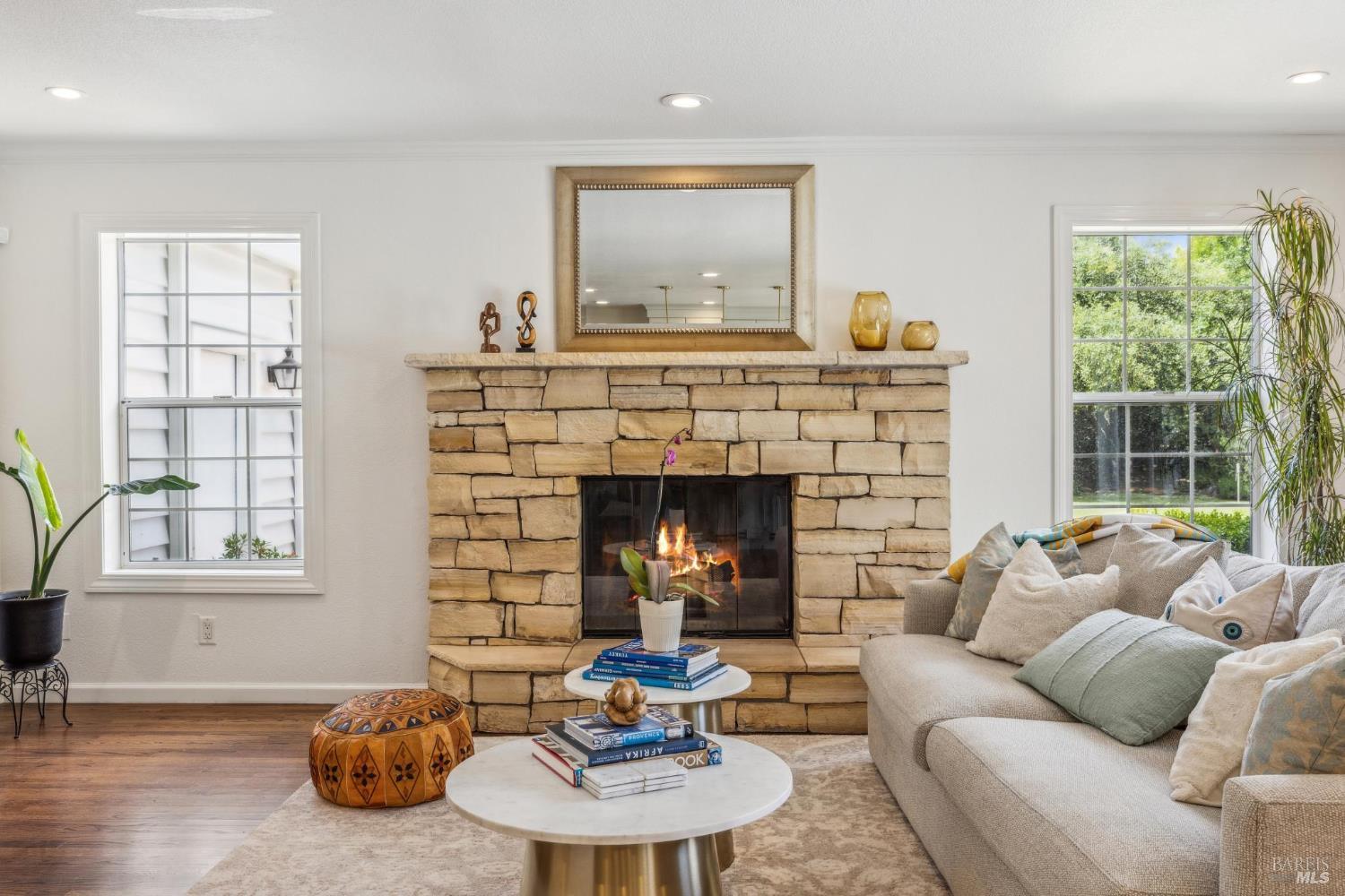 Detail Gallery Image 33 of 98 For 9724 Green Valley Rd, Sebastopol,  CA 95472 - 4 Beds | 3 Baths