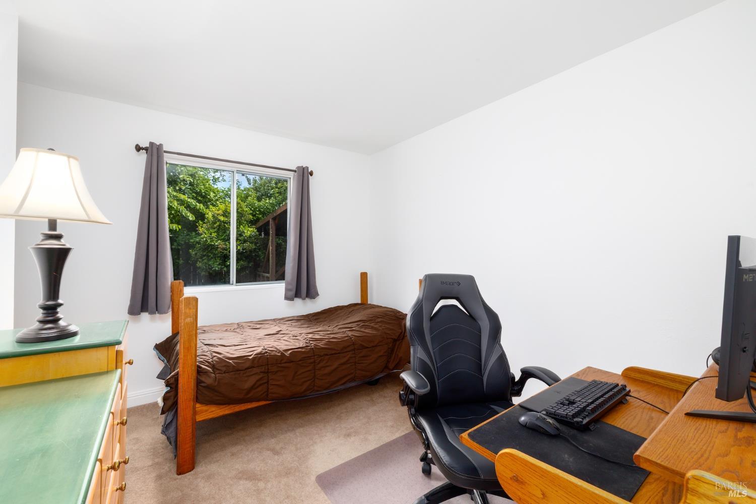 Detail Gallery Image 11 of 18 For 4986 Parkhurst Dr, Santa Rosa,  CA 95409 - 4 Beds | 2 Baths