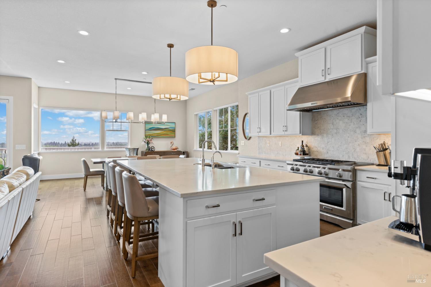 Detail Gallery Image 5 of 62 For 3393 Lake Park Ct, Santa Rosa,  CA 95403 - 5 Beds | 4/1 Baths