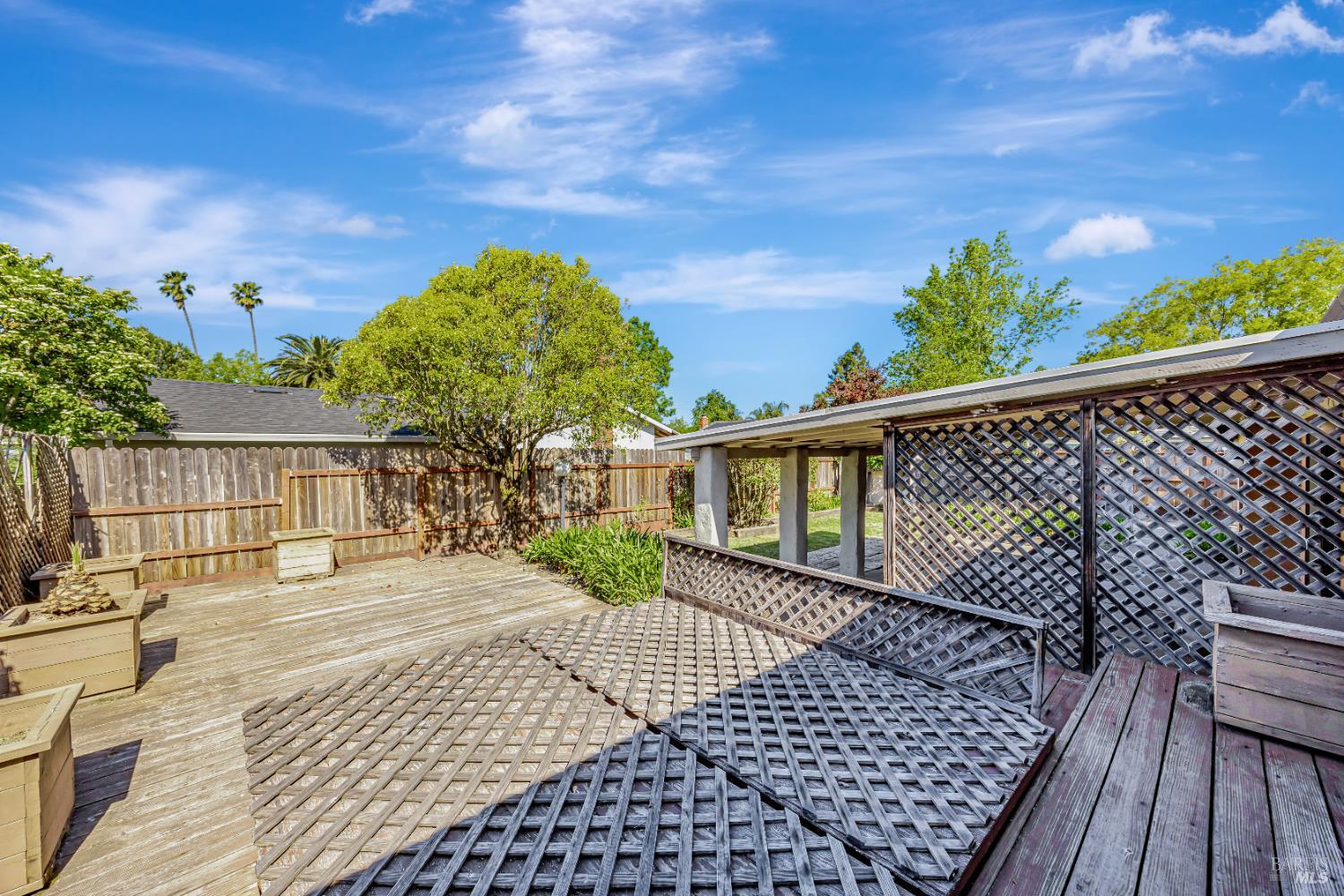 Detail Gallery Image 39 of 44 For 2711 Iroquois St, Santa Rosa,  CA 95403 - 3 Beds | 2 Baths
