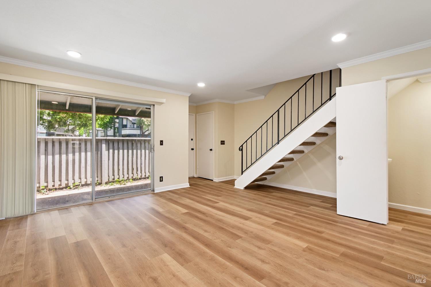 Detail Gallery Image 1 of 32 For 23 Villa Ct, Fairfield,  CA 94533 - 2 Beds | 1/1 Baths