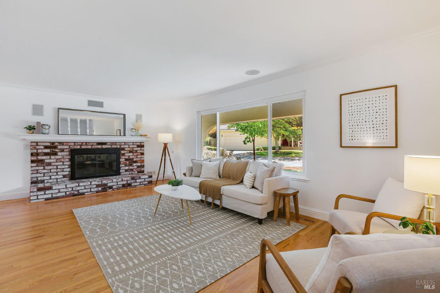 Detail Gallery Image 7 of 29 For 712 Sutro Ave, Novato,  CA 94947 - 3 Beds | 2 Baths