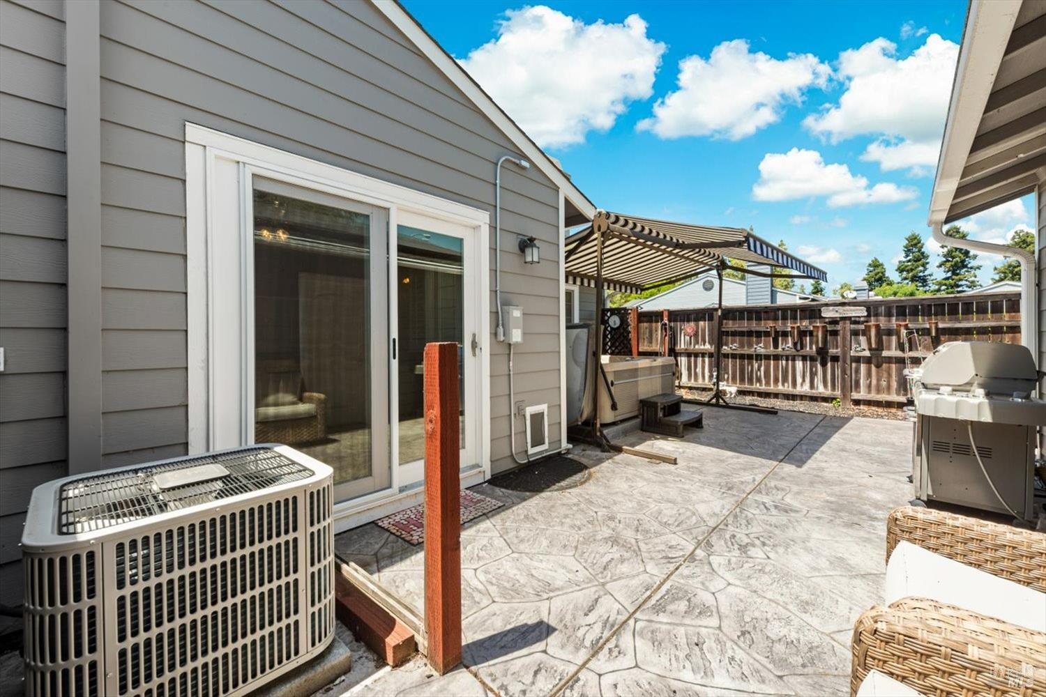 Detail Gallery Image 27 of 35 For 2648 Nut Tree Rd, Vacaville,  CA 95687 - 3 Beds | 2 Baths