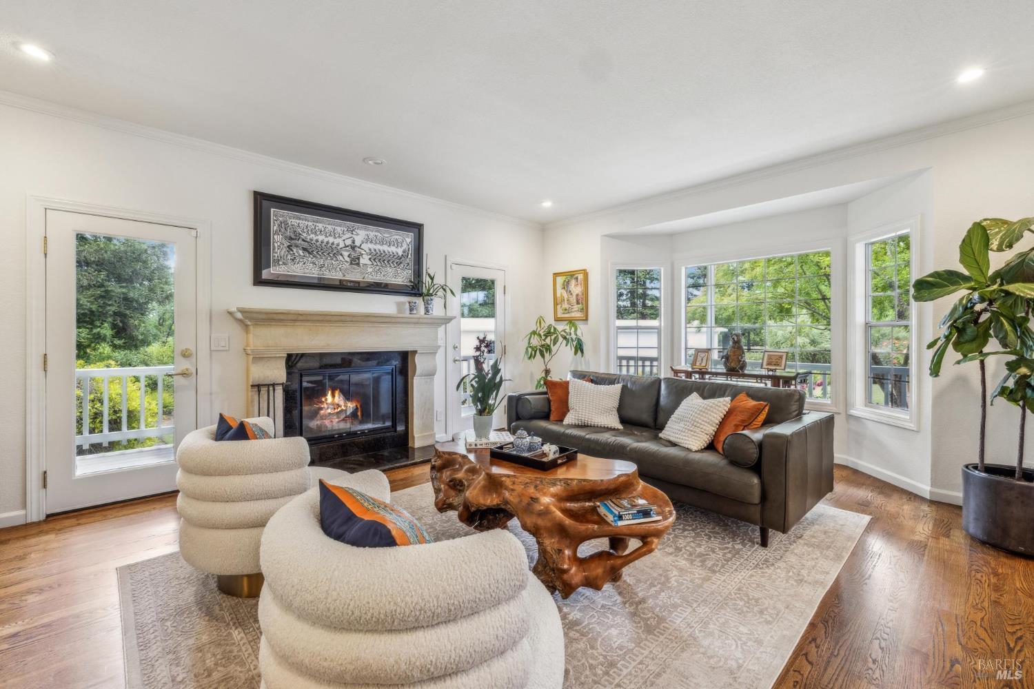 Detail Gallery Image 8 of 98 For 9724 Green Valley Rd, Sebastopol,  CA 95472 - 4 Beds | 3 Baths