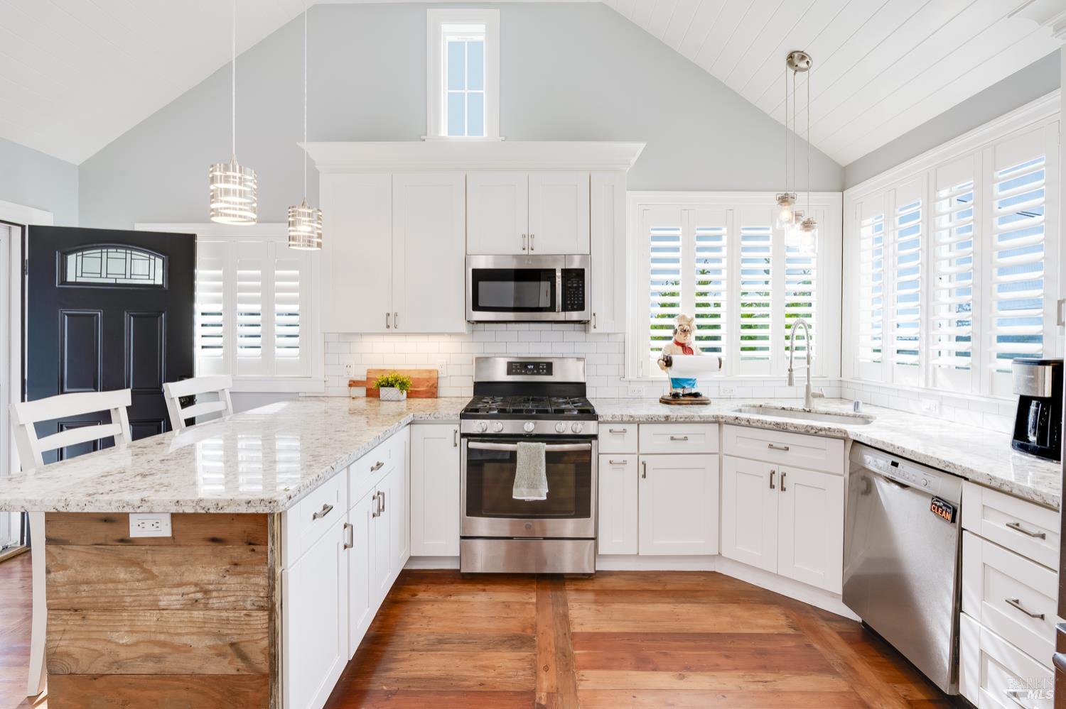Detail Gallery Image 9 of 71 For 33 Romine Way, Vallejo,  CA 94591 - 4 Beds | 2 Baths