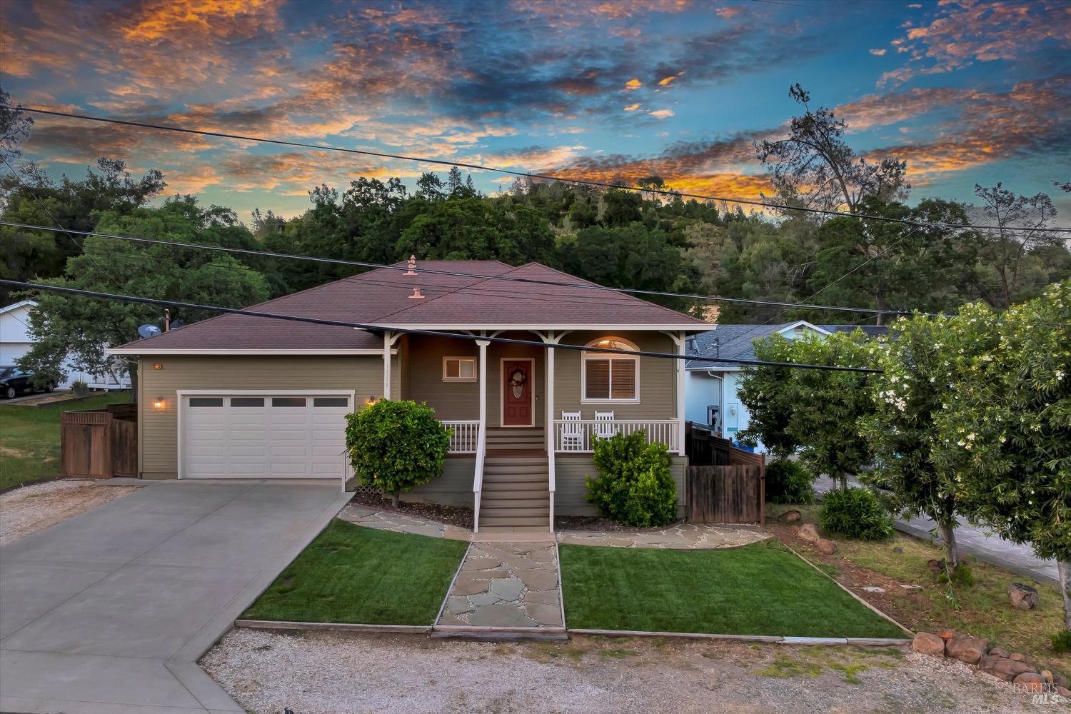 Detail Gallery Image 1 of 1 For 18238 Deer Hill Rd, Hidden Valley Lake,  CA 95467 - 3 Beds | 3 Baths