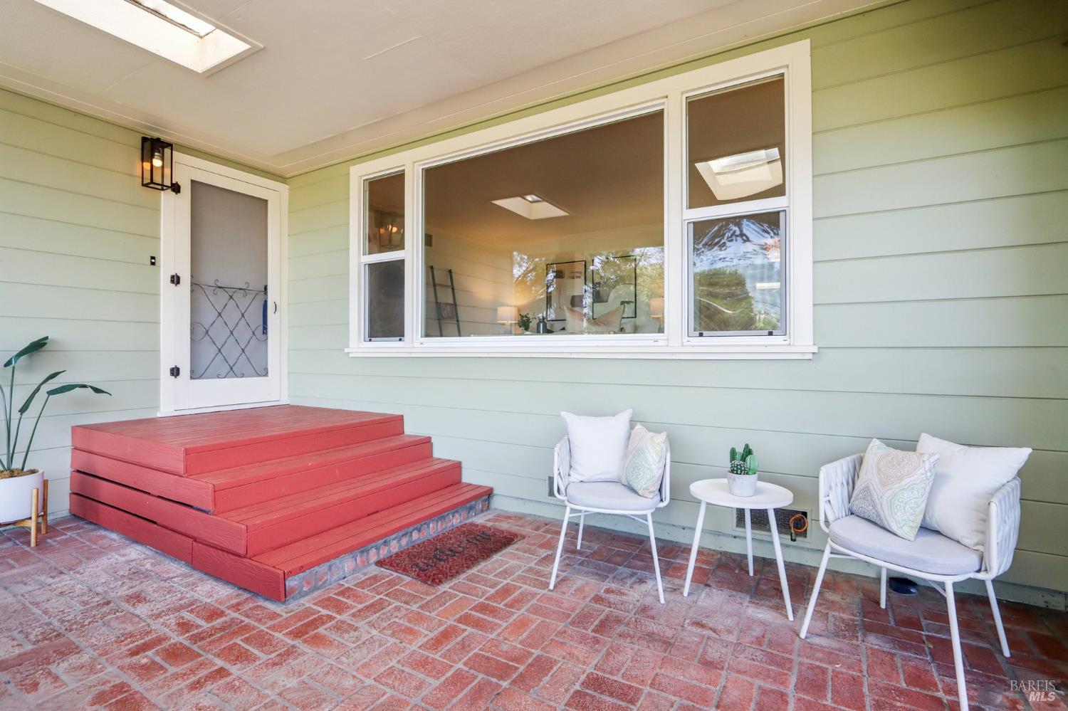 Detail Gallery Image 5 of 60 For 1400 High School Rd, Sebastopol,  CA 95472 - 3 Beds | 2 Baths