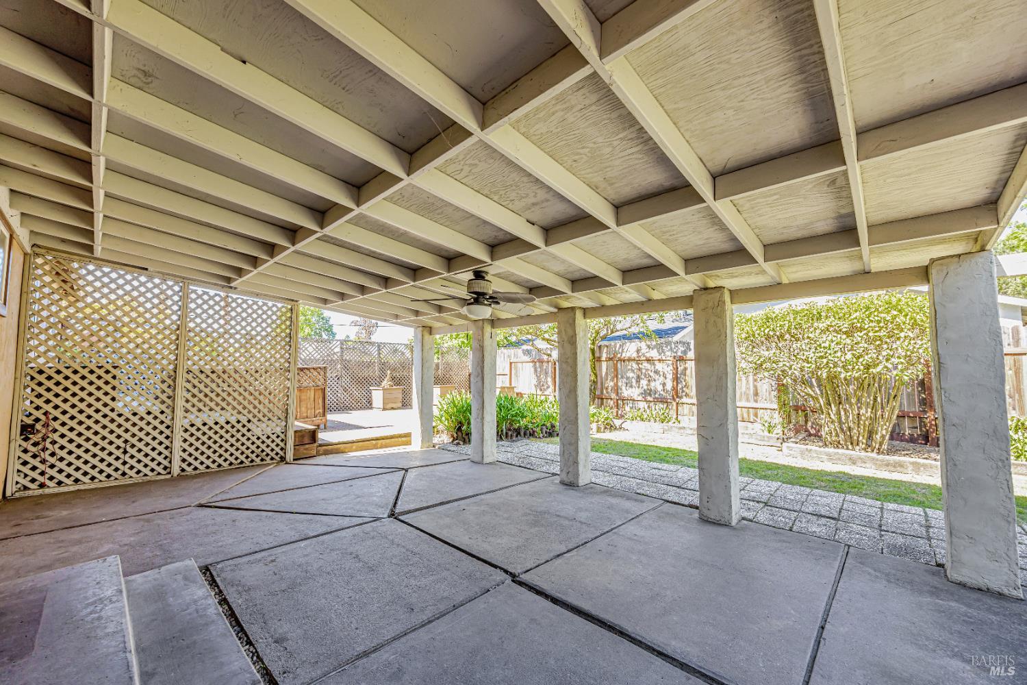 Detail Gallery Image 31 of 44 For 2711 Iroquois St, Santa Rosa,  CA 95403 - 3 Beds | 2 Baths