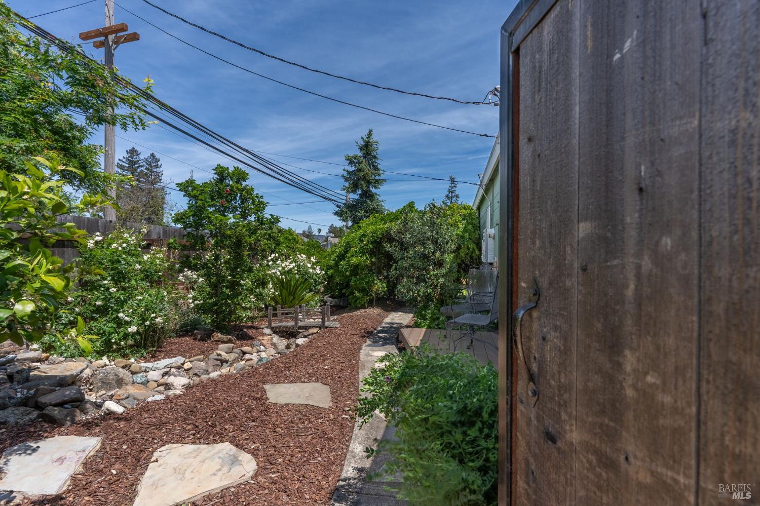 Detail Gallery Image 26 of 43 For 3120 Hermosa Dr, Napa,  CA 94558 - 4 Beds | 2 Baths