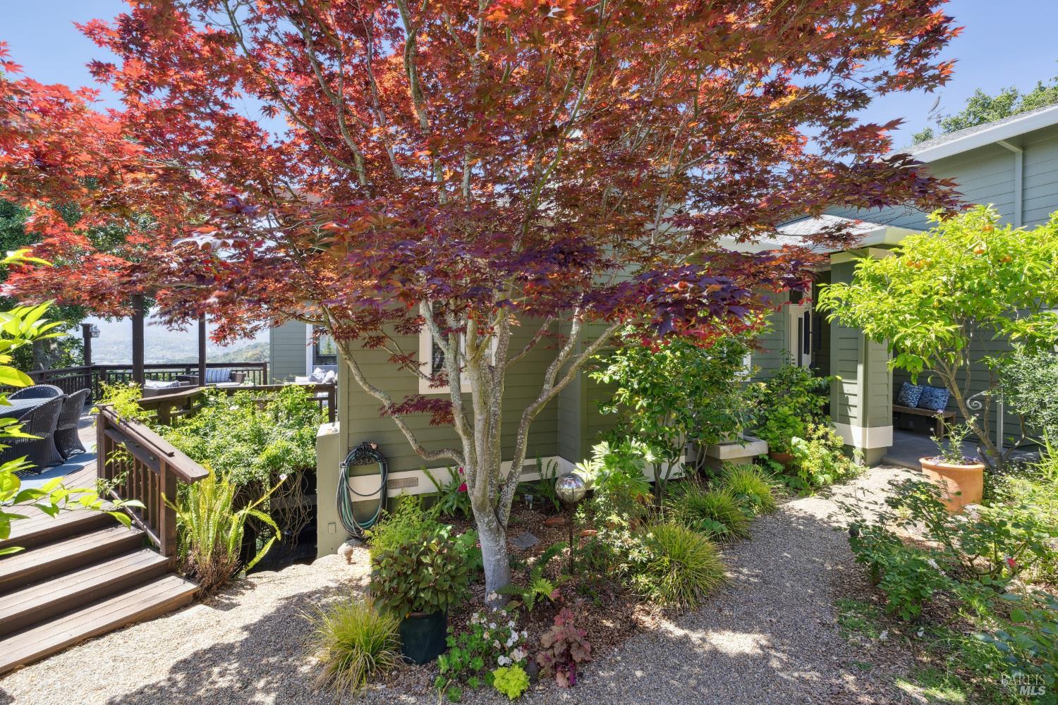 Detail Gallery Image 13 of 37 For 15 Upland Ln, Novato,  CA 94945 - 4 Beds | 3/1 Baths