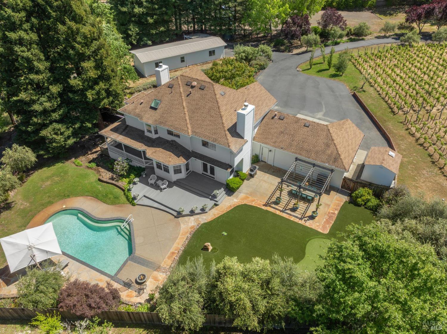 Detail Gallery Image 70 of 98 For 9724 Green Valley Rd, Sebastopol,  CA 95472 - 4 Beds | 3 Baths
