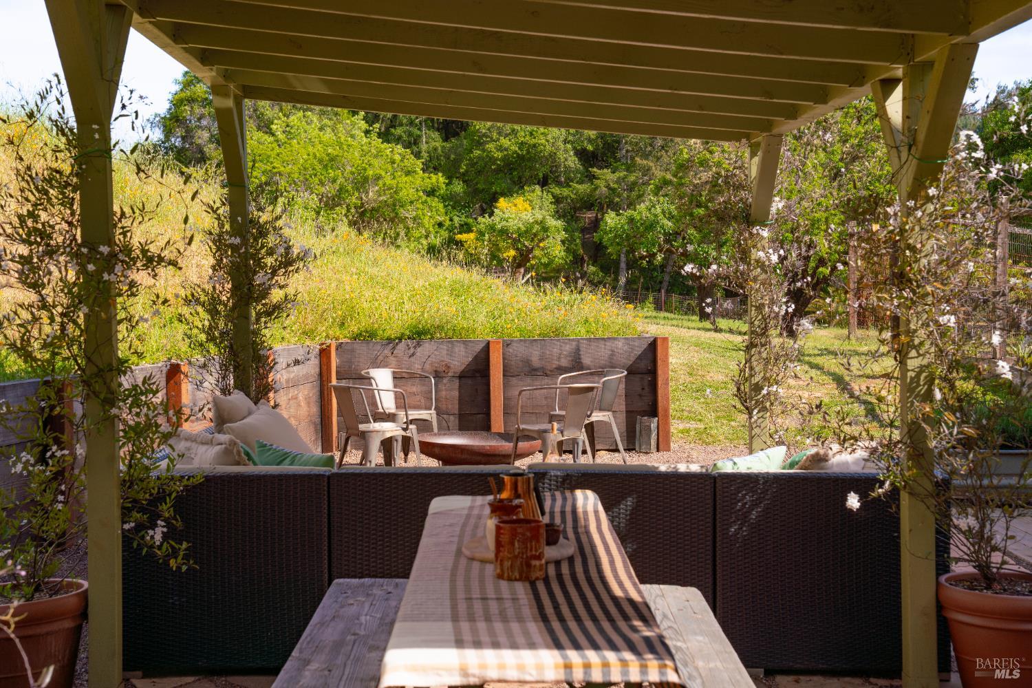 Detail Gallery Image 45 of 66 For 1801 Ca-128 Unkn, Philo,  CA 95466 - 2 Beds | 2 Baths