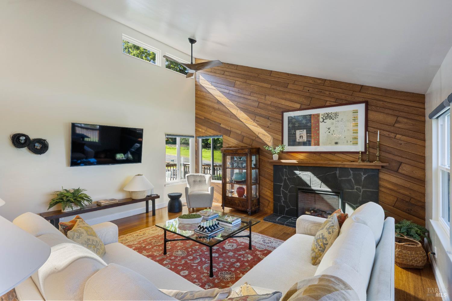 Detail Gallery Image 11 of 50 For 4878 Grove St, Sonoma,  CA 95476 - 4 Beds | 2/2 Baths