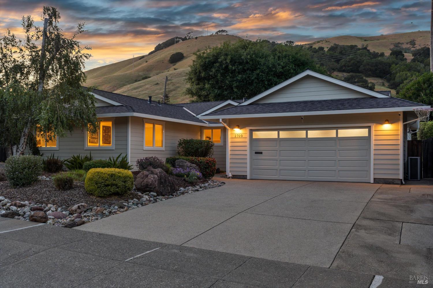 Detail Gallery Image 37 of 56 For 2700 Center Rd, Novato,  CA 94947 - 4 Beds | 3 Baths