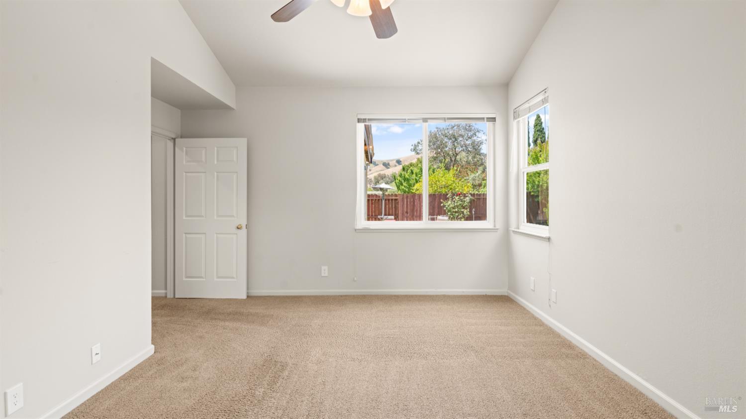 Detail Gallery Image 21 of 35 For 667 Laurelwood Cir, Vacaville,  CA 95687 - 3 Beds | 2 Baths