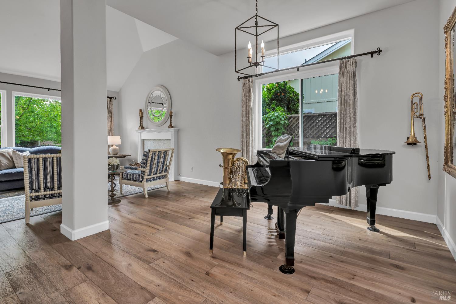 Detail Gallery Image 12 of 55 For 4748 Prospect Ave, Santa Rosa,  CA 95409 - 5 Beds | 4 Baths