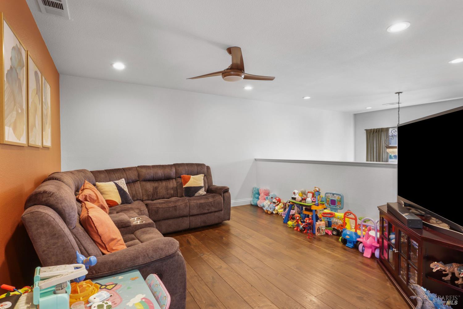 Detail Gallery Image 16 of 34 For 180 San Fernando St, San Pablo,  CA 94806 - 3 Beds | 2/1 Baths