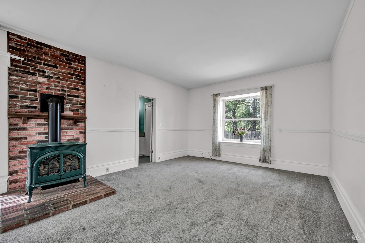 Detail Gallery Image 8 of 66 For 1466 Cooper Rd, Sebastopol,  CA 95472 - 6 Beds | 5/1 Baths