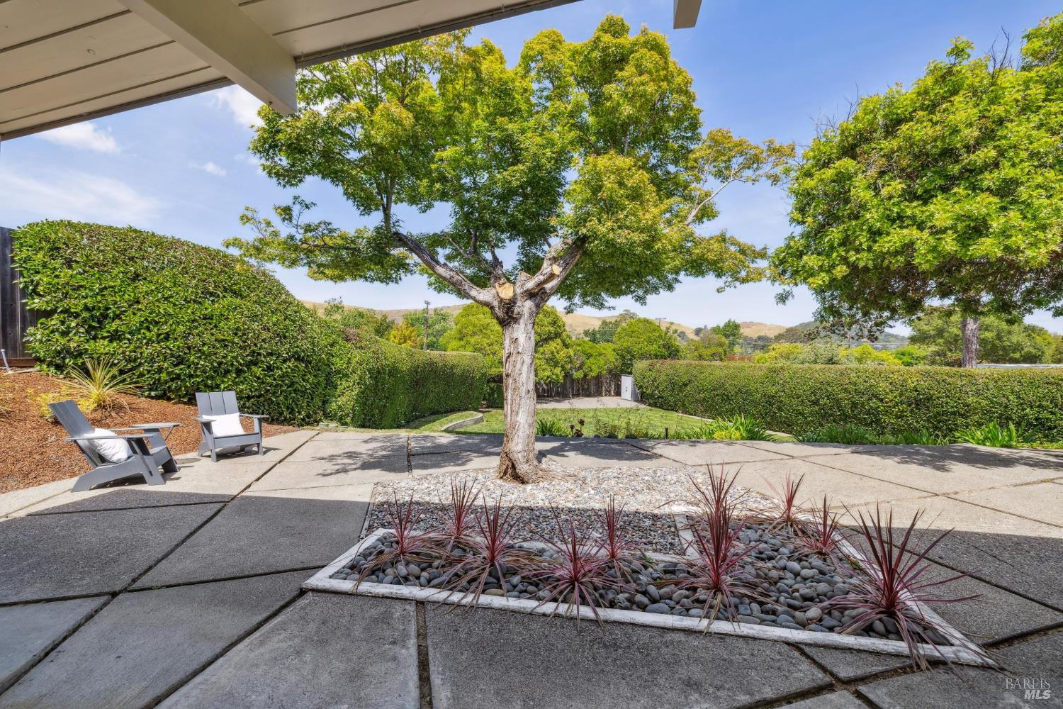 Detail Gallery Image 18 of 57 For 708 Birchwood Ct, San Rafael,  CA 94903 - 5 Beds | 3 Baths
