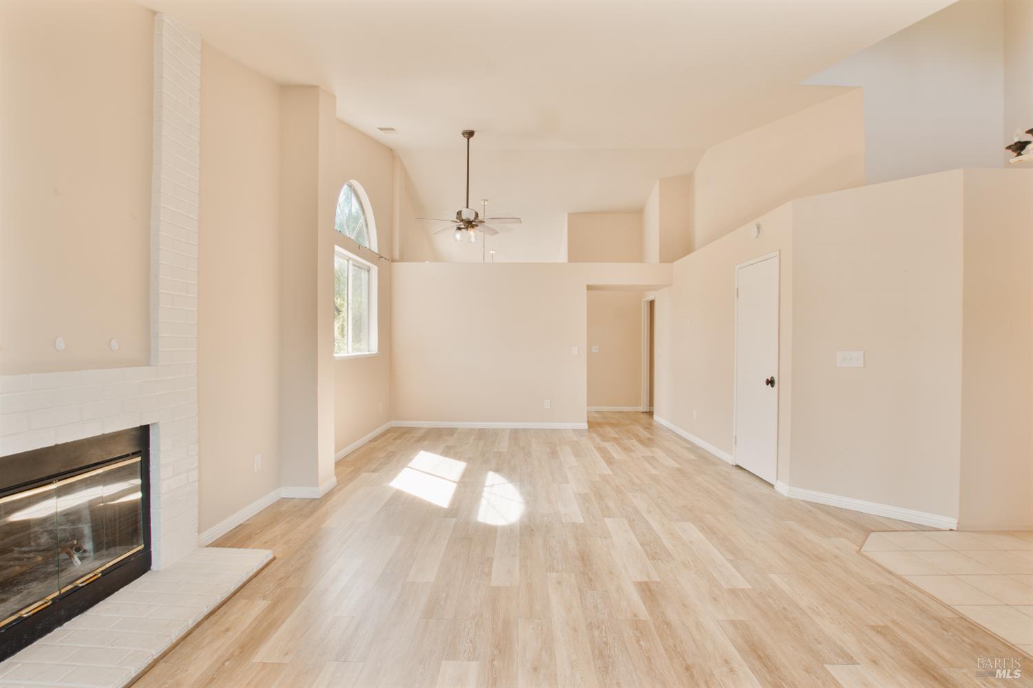 Detail Gallery Image 3 of 30 For 289 Longridge Dr, Vallejo,  CA 94591 - 3 Beds | 2 Baths