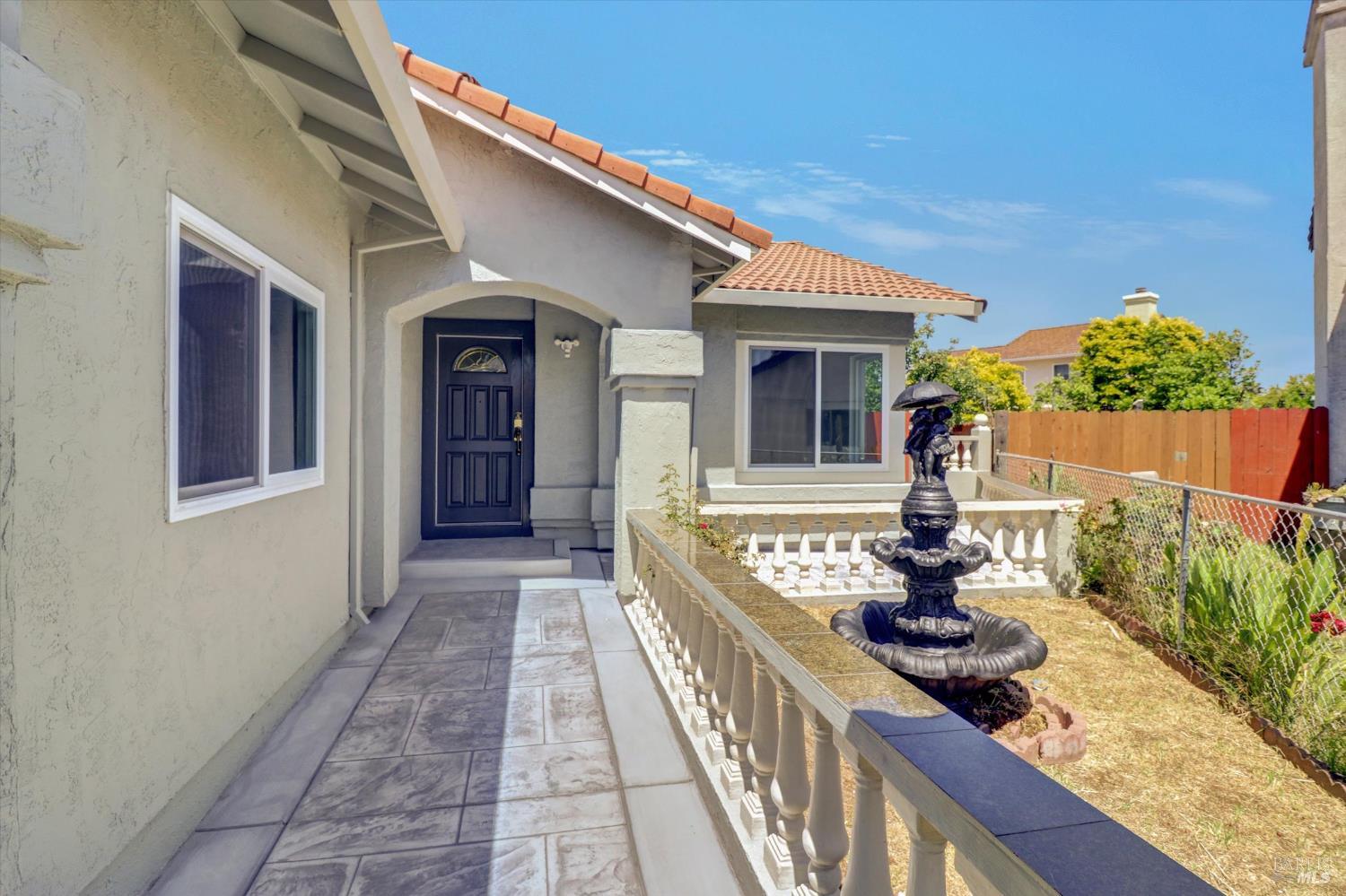 Detail Gallery Image 4 of 29 For 181 Belvedere Ct, Vallejo,  CA 94589 - 4 Beds | 3 Baths