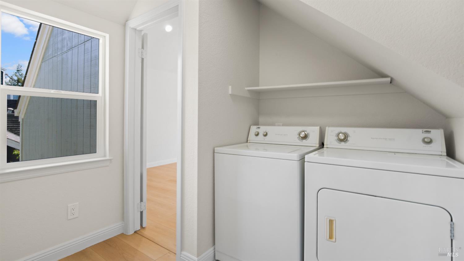 Detail Gallery Image 31 of 41 For 2247 Ironbark Dr, Santa Rosa,  CA 95403 - 3 Beds | 3 Baths