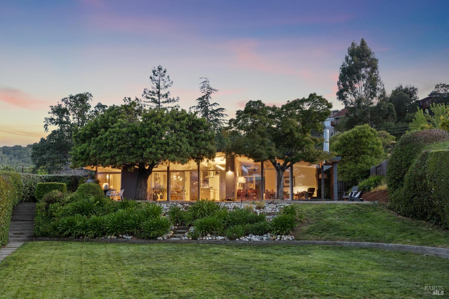 Detail Gallery Image 56 of 57 For 708 Birchwood Ct, San Rafael,  CA 94903 - 5 Beds | 3 Baths