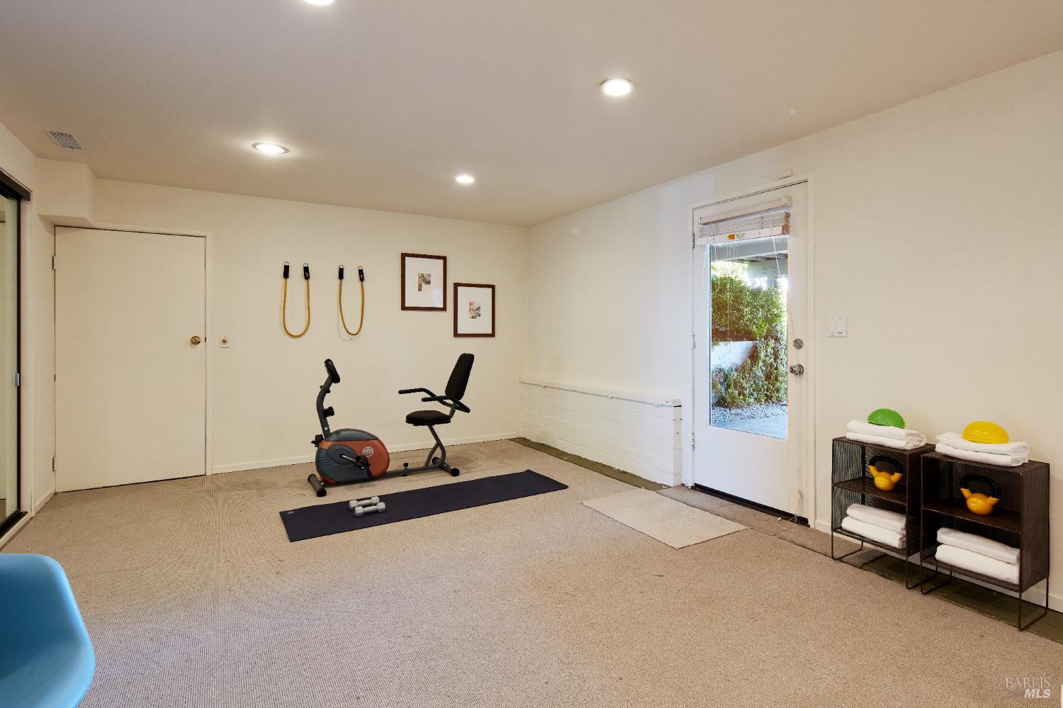 Detail Gallery Image 38 of 42 For 64 Edgewood Ave, Mill Valley,  CA 94941 - 3 Beds | 2 Baths