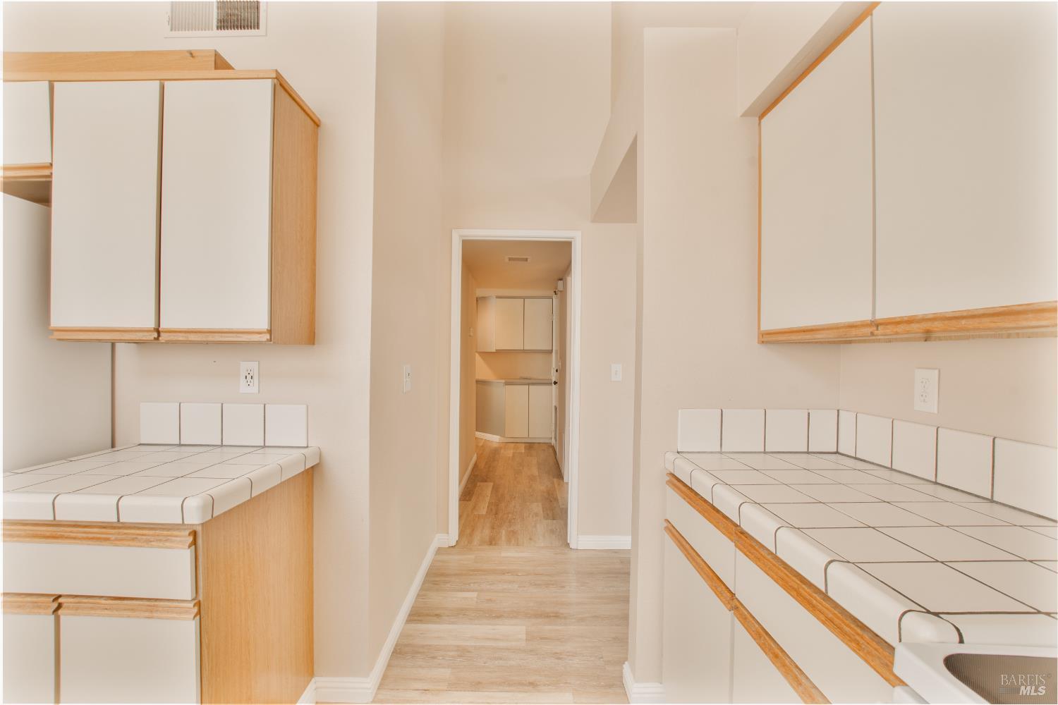 Detail Gallery Image 9 of 30 For 289 Longridge Dr, Vallejo,  CA 94591 - 3 Beds | 2 Baths