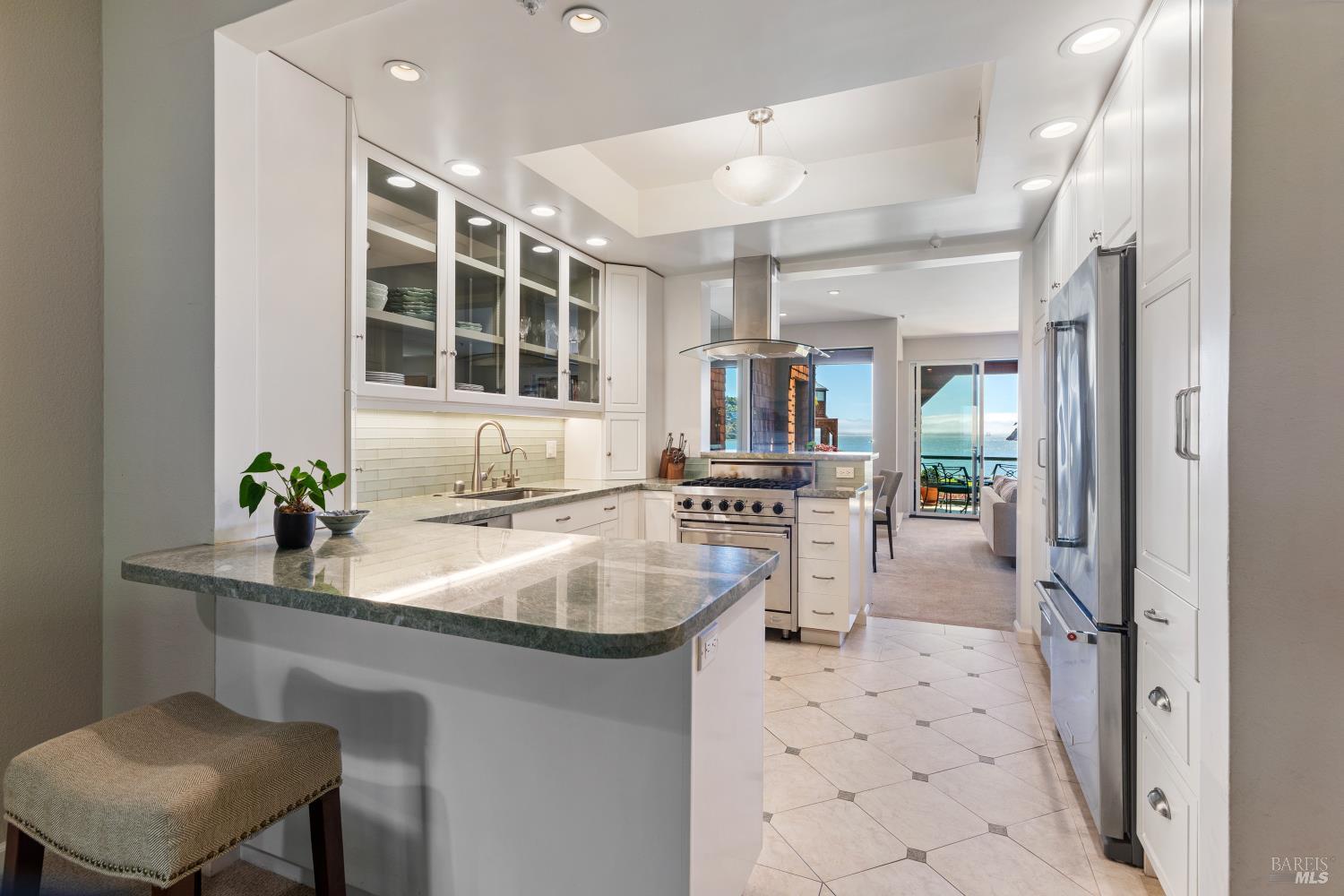 Detail Gallery Image 5 of 46 For 1910 Mar West St, Tiburon,  CA 94920 - 3 Beds | 2/1 Baths
