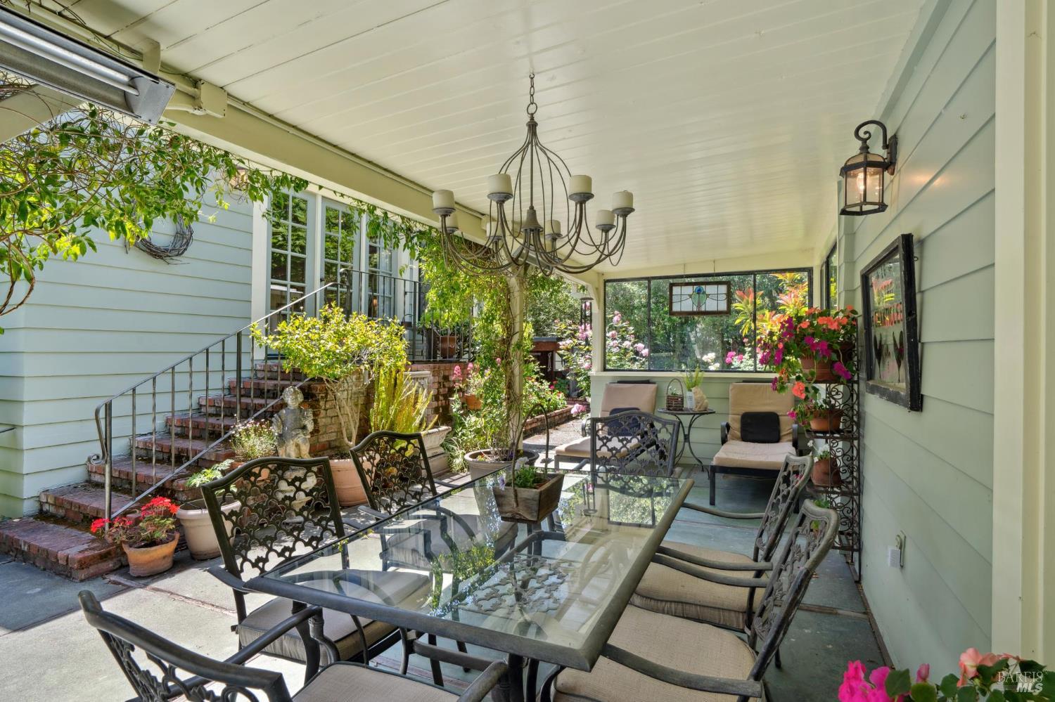 Detail Gallery Image 32 of 75 For 301 Howard St, Petaluma,  CA 94952 - 4 Beds | 3 Baths